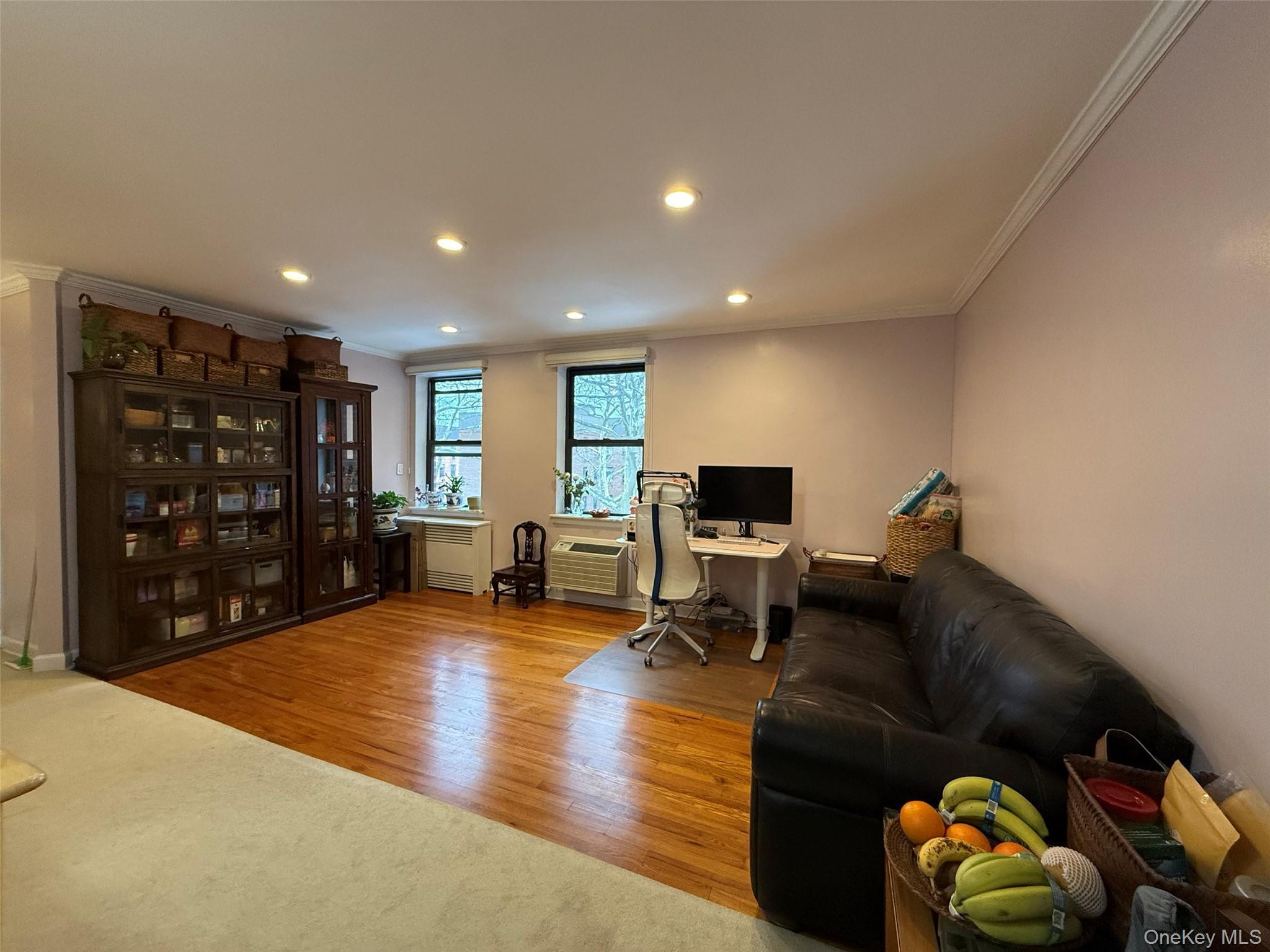 Coop 48th Queens, NY 11364, MLS-966595-4