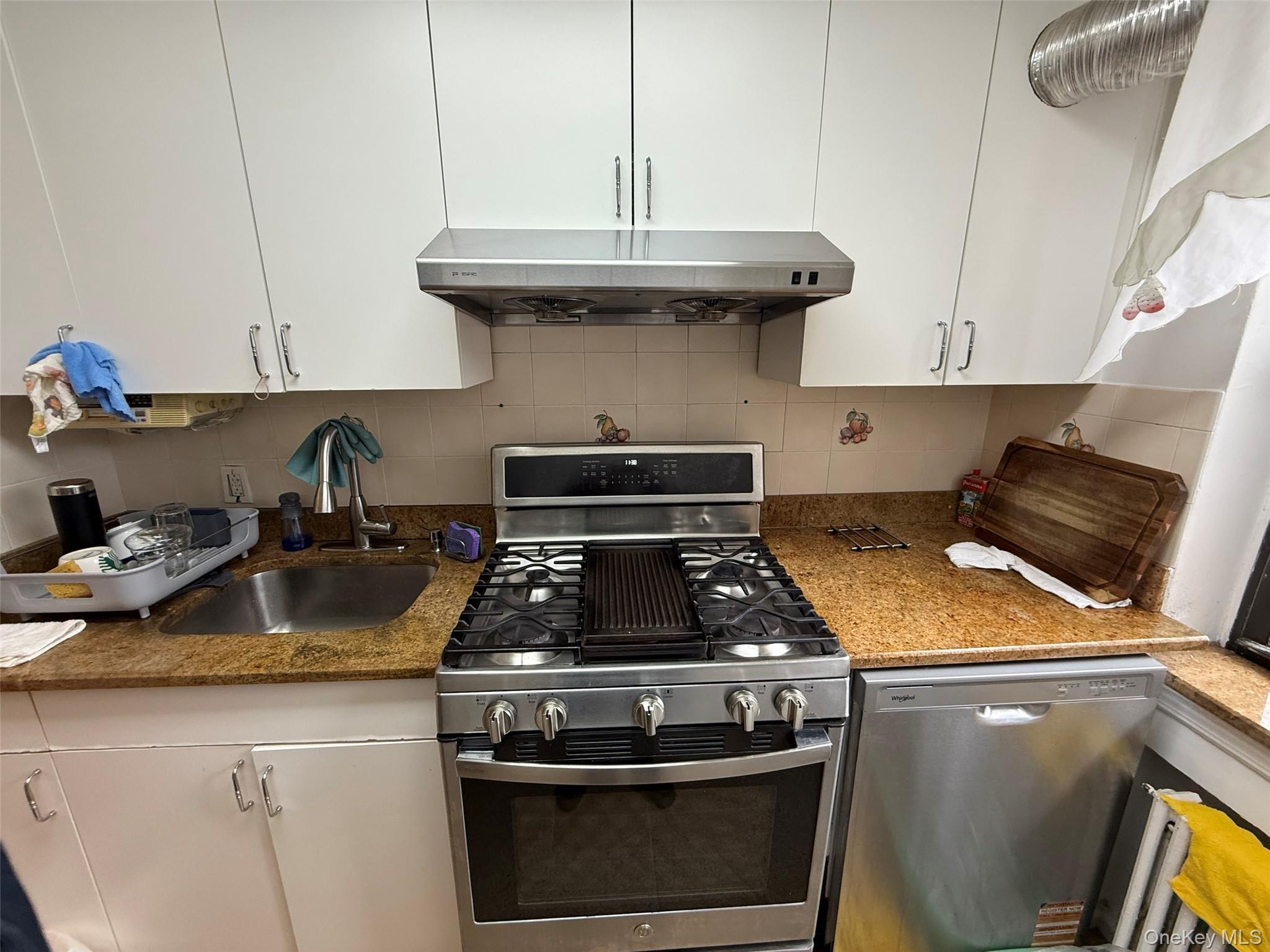 Coop 48th Queens, NY 11364, MLS-966595-8