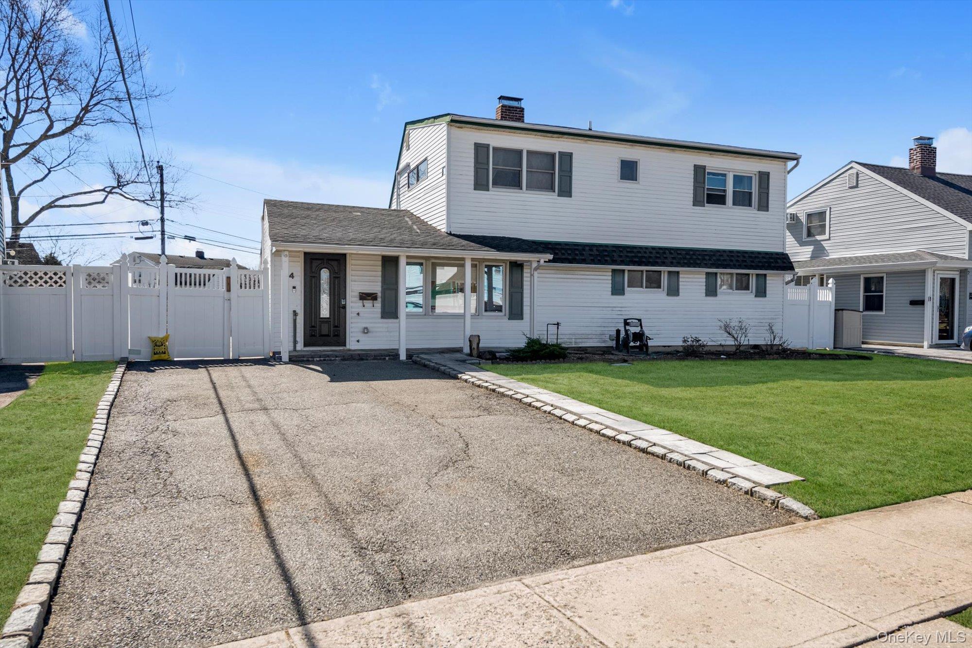 Single Family Carriage  Nassau County, NY 11756, MLS-966614-22
