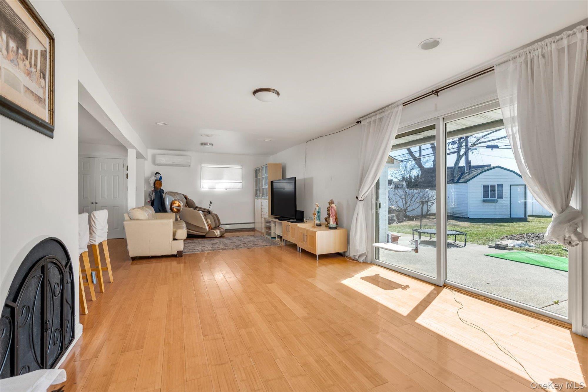 Single Family Carriage  Nassau County, NY 11756, MLS-966614-4