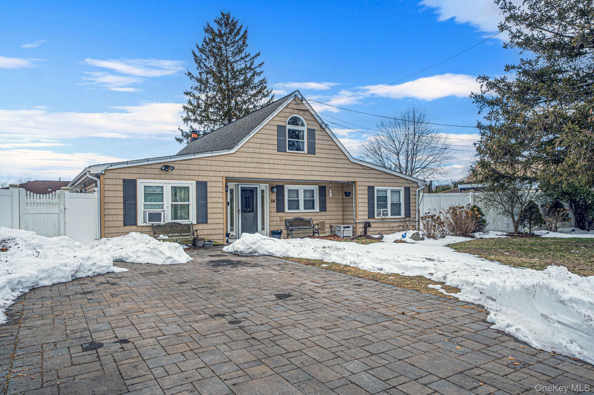 Single Family Pacific  Suffolk County, NY 11729, MLS-966632-2
