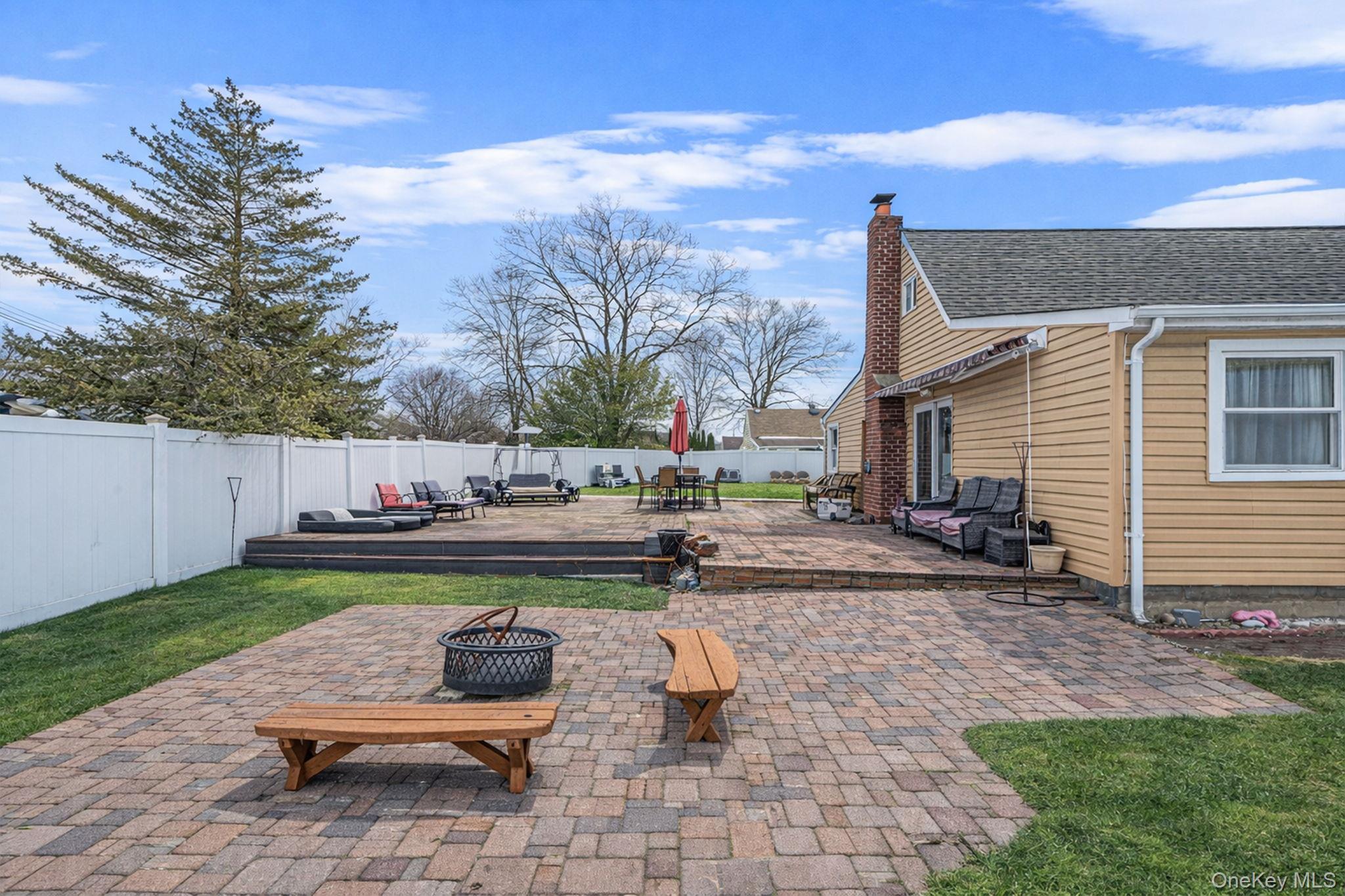 Single Family Pacific  Suffolk County, NY 11729, MLS-966632-26
