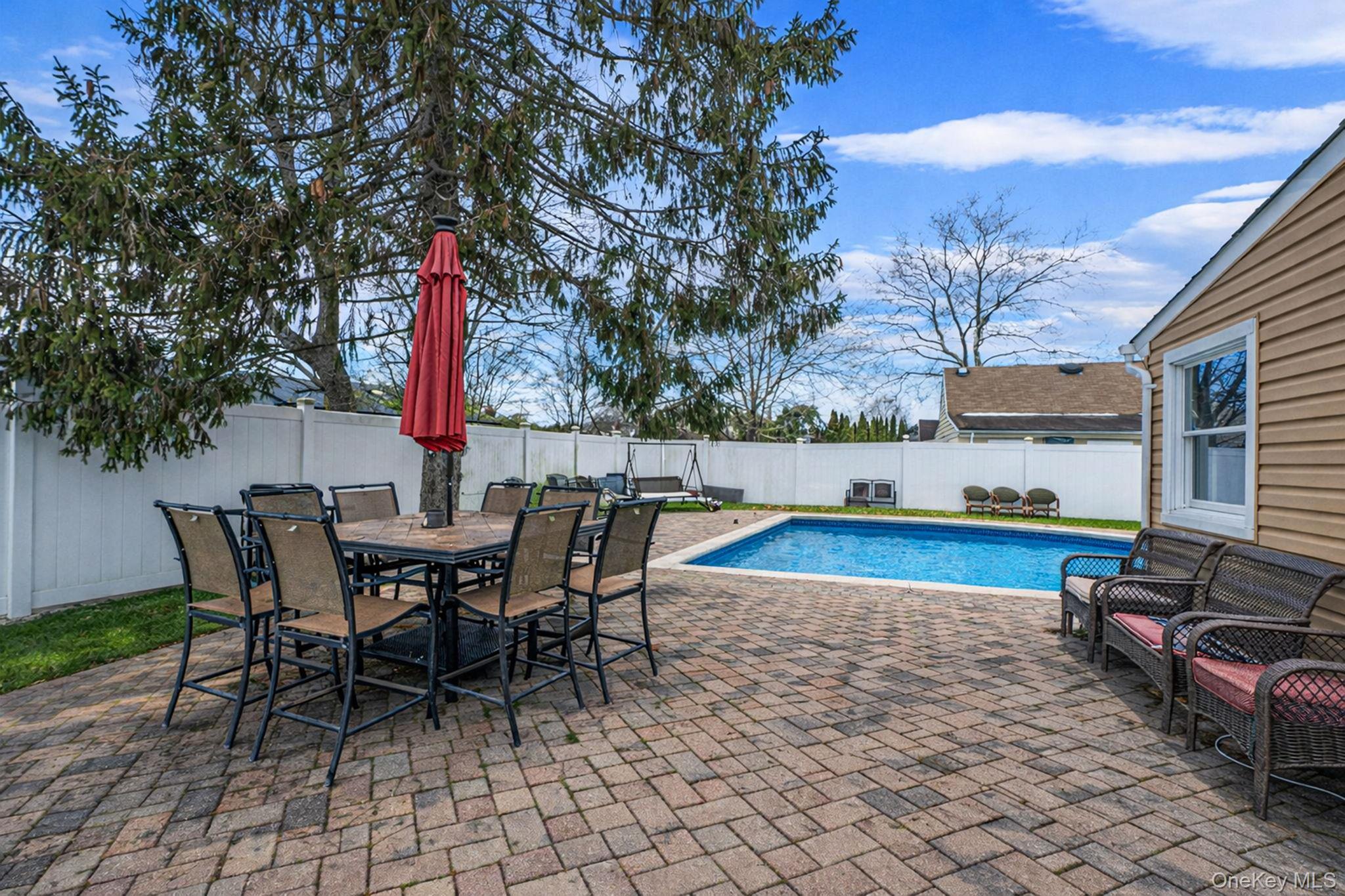 Single Family Pacific  Suffolk County, NY 11729, MLS-966632-28
