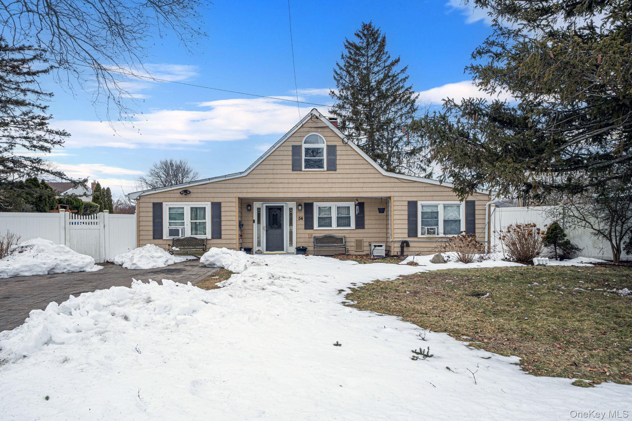 Single Family Pacific  Suffolk County, NY 11729, MLS-966632-3