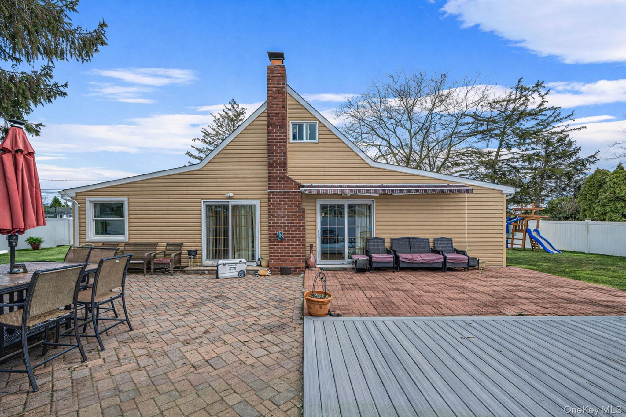 Single Family Pacific  Suffolk County, NY 11729, MLS-966632-33