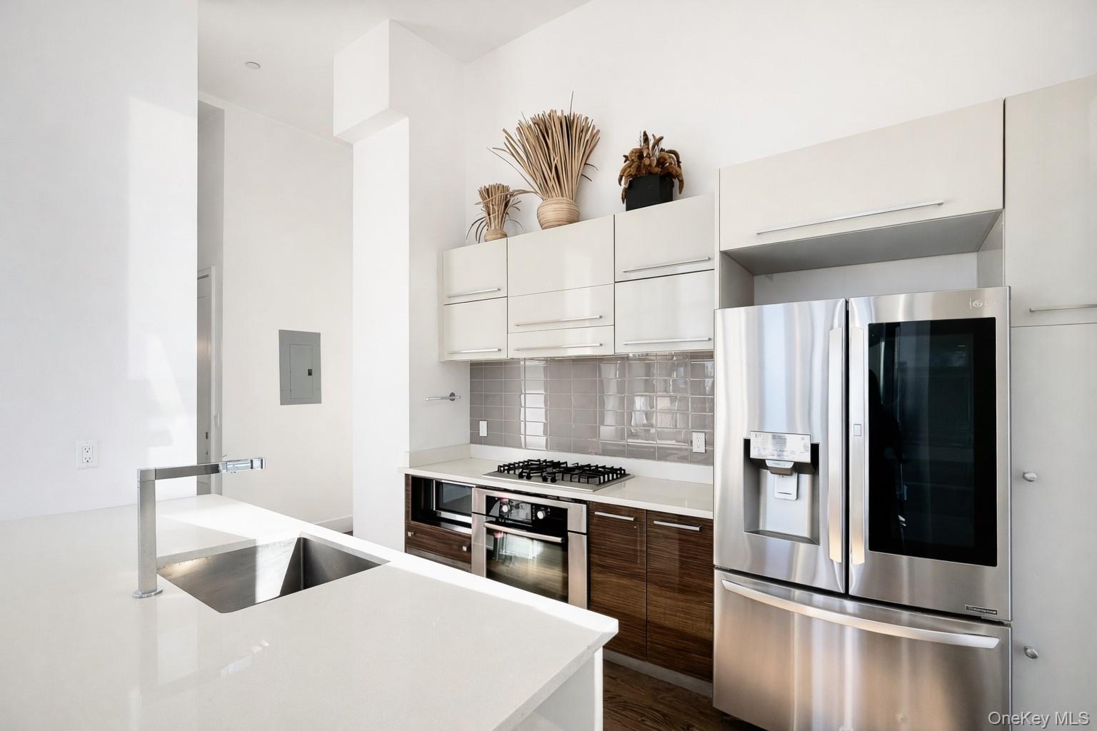 Single Family Jackson  Queens, NY 11101, MLS-966633-6