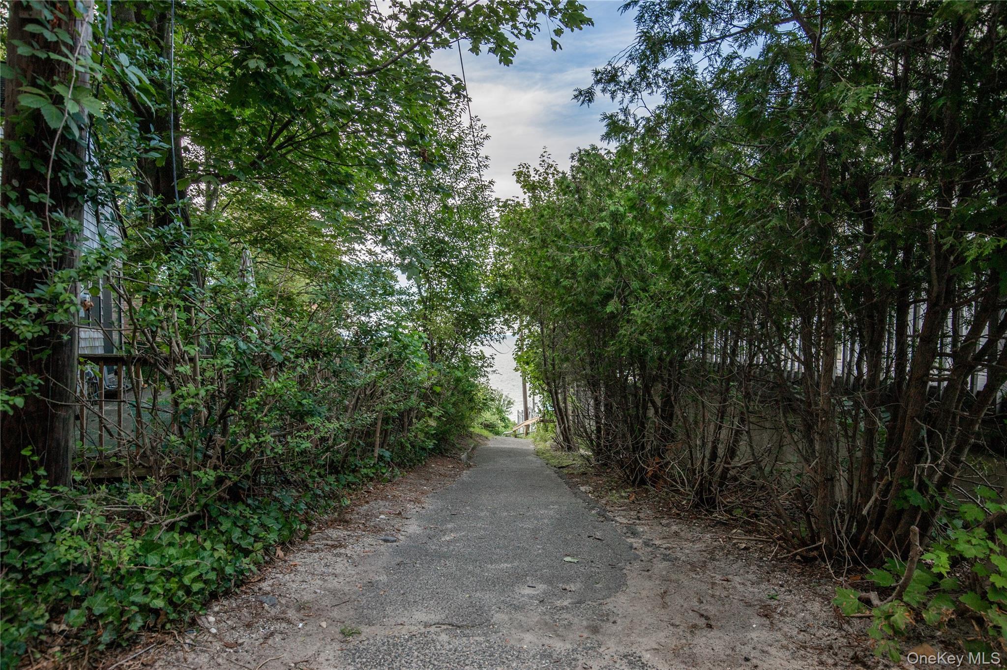 Single Family Anchor  Suffolk County, NY 11933, MLS-966693-16