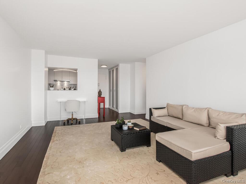 Coop Hudson Manor  Bronx, NY 10463, MLS-966706-3