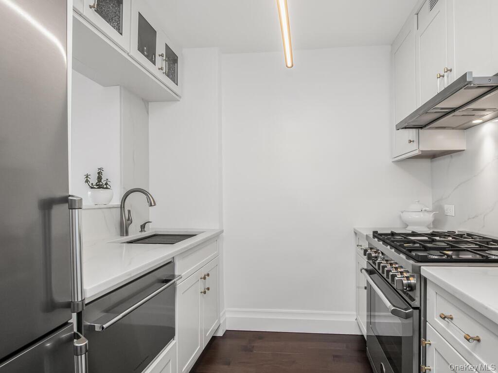 Coop Hudson Manor  Bronx, NY 10463, MLS-966706-4