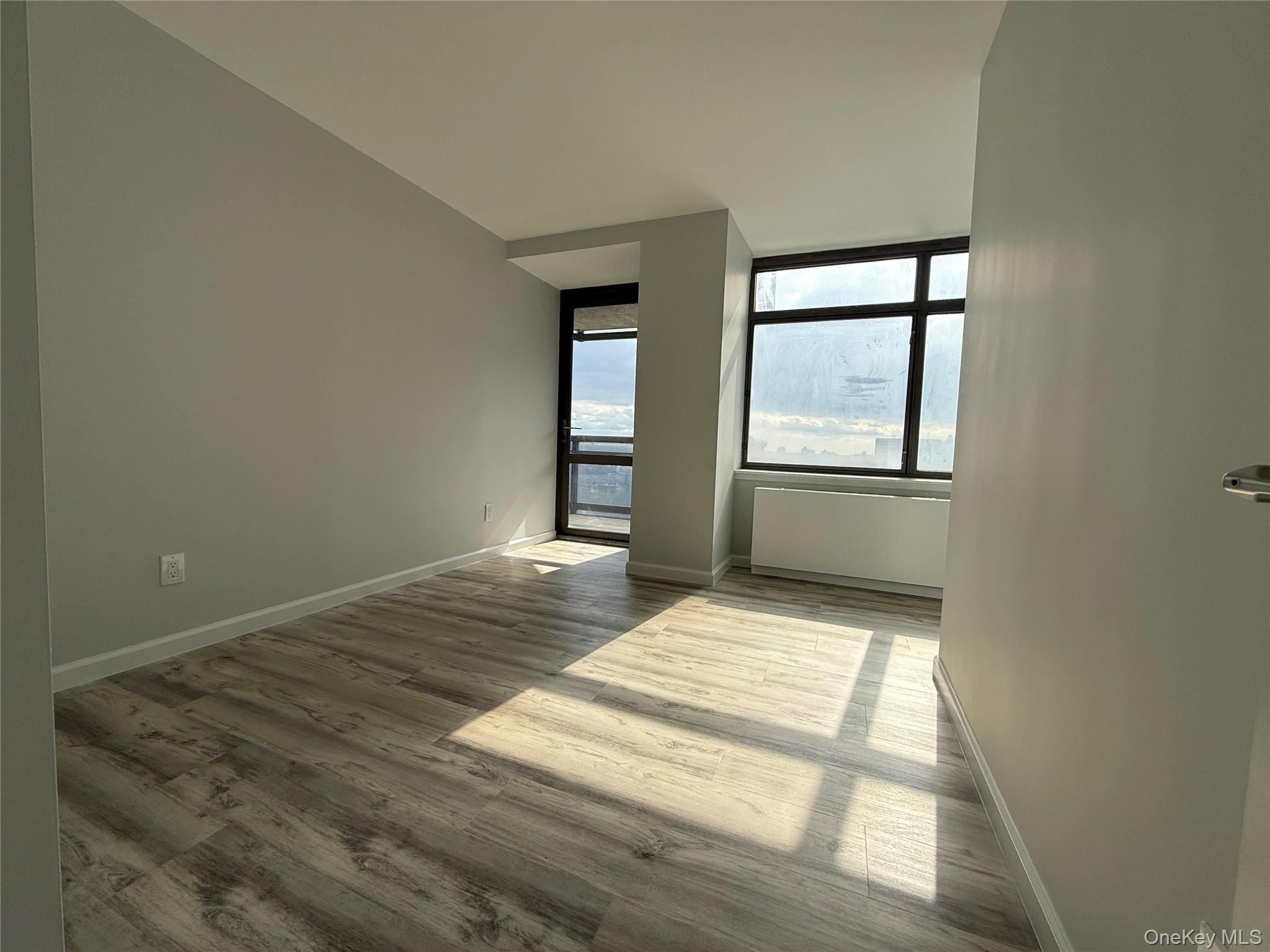 Condo Queens  Queens, NY 11375, MLS-966718-8