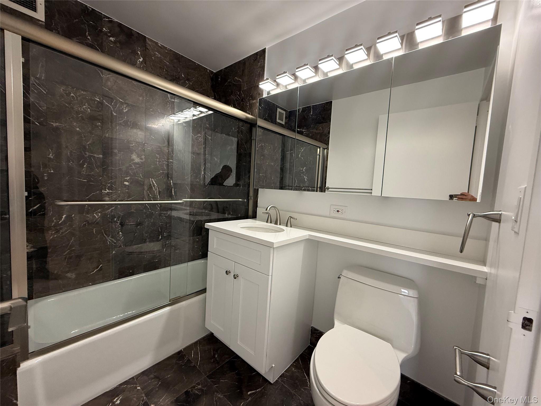 Condo Queens  Queens, NY 11375, MLS-966718-9