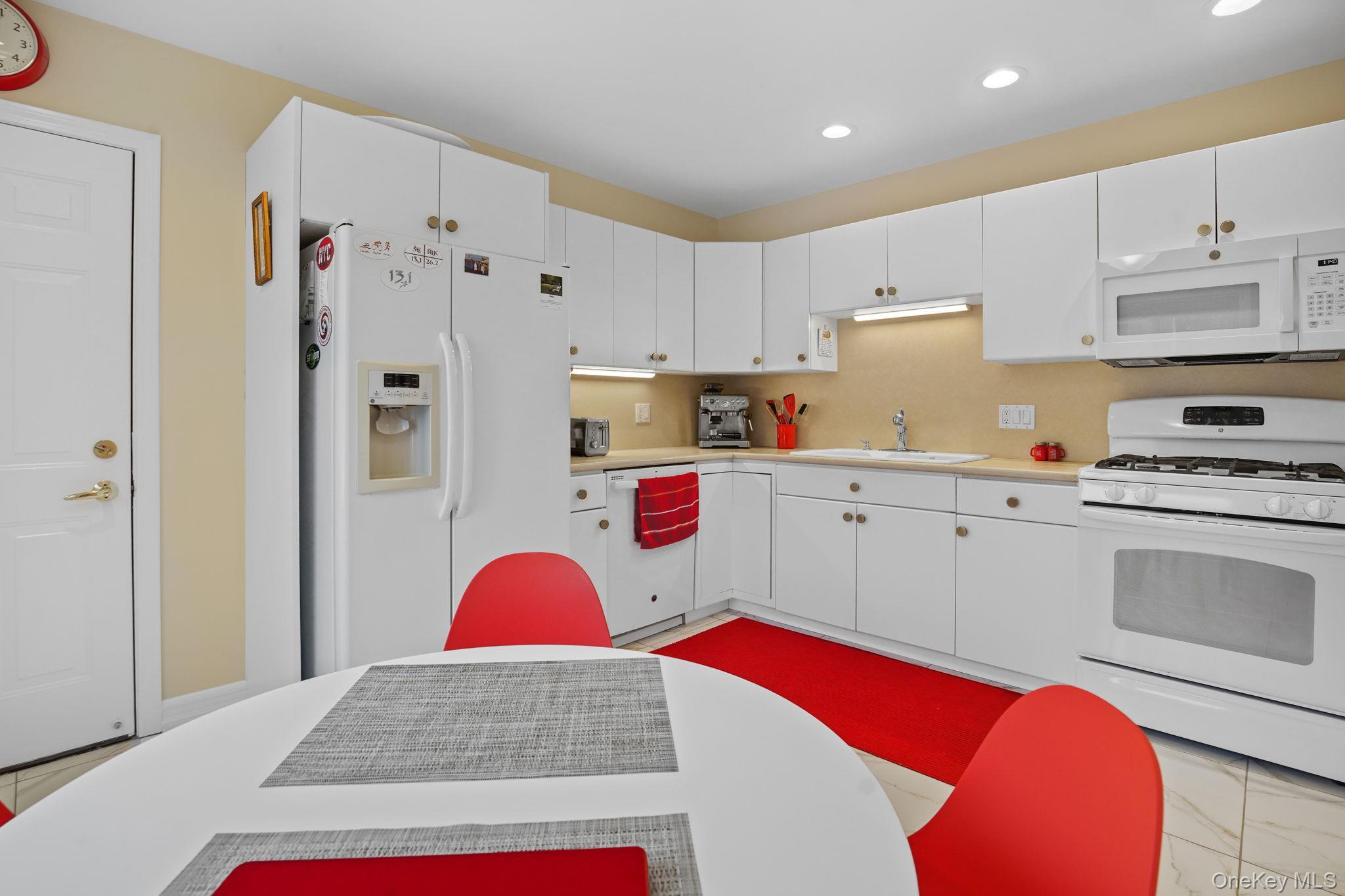 Condo Heritage Westchester County, NY 10589, MLS-966722-18