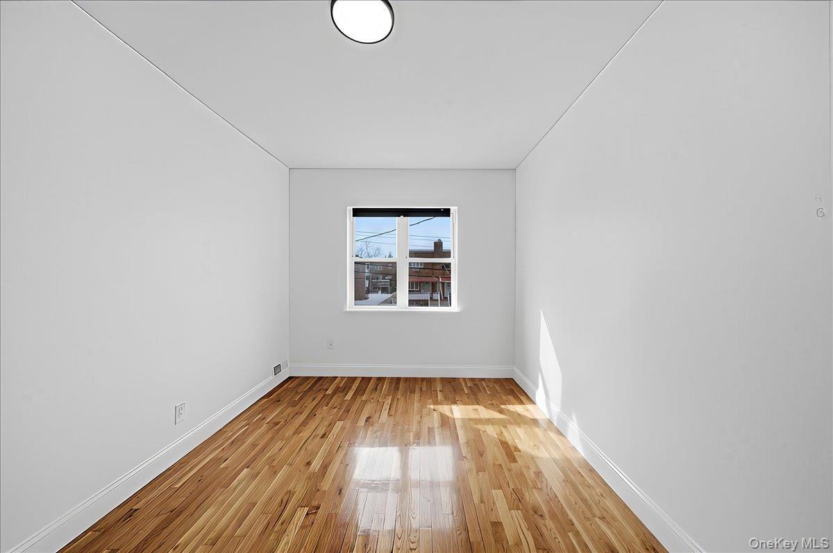 Single Family Brinsmade  Bronx, NY 10465, MLS-966753-13