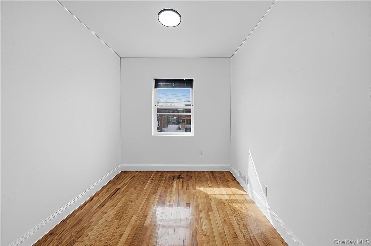 Single Family Brinsmade  Bronx, NY 10465, MLS-966753-15