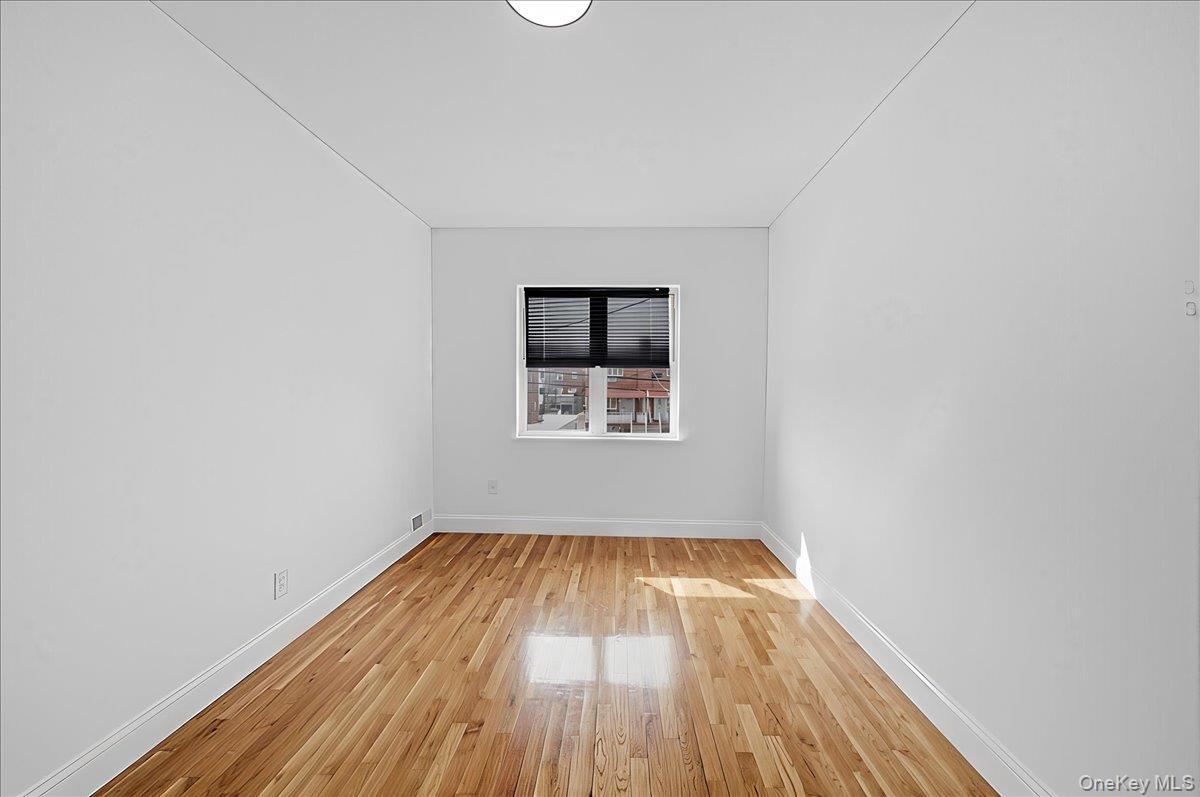 Single Family Brinsmade  Bronx, NY 10465, MLS-966753-16