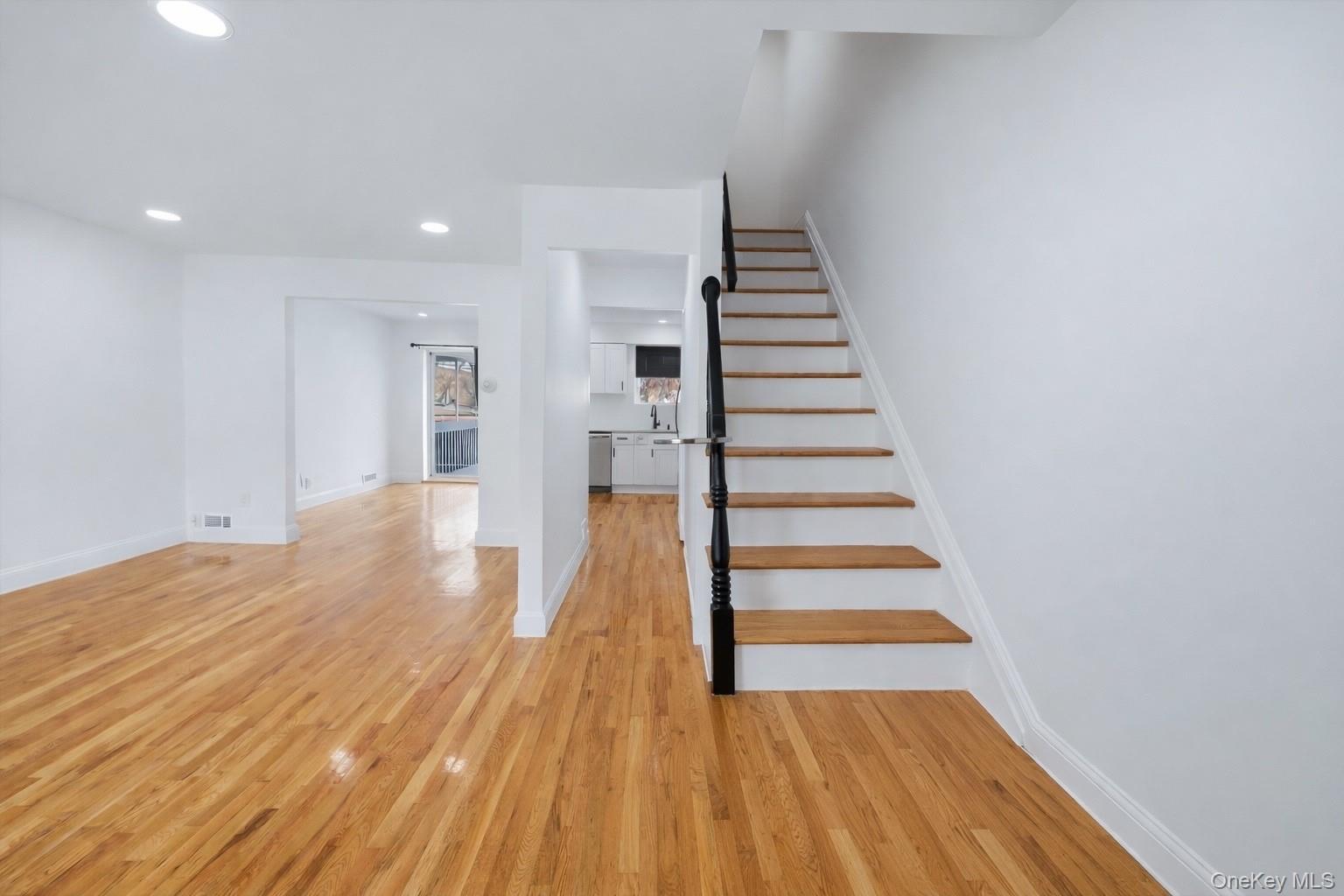 Single Family Brinsmade  Bronx, NY 10465, MLS-966753-2