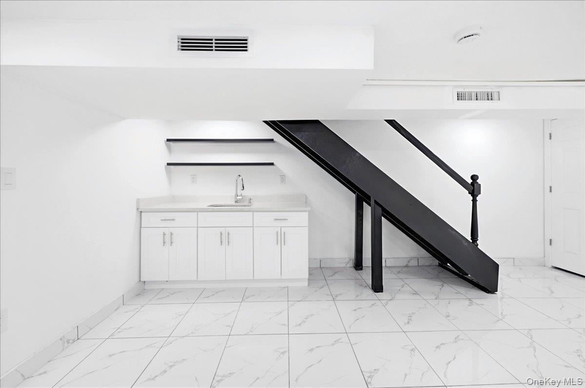 Single Family Brinsmade  Bronx, NY 10465, MLS-966753-22