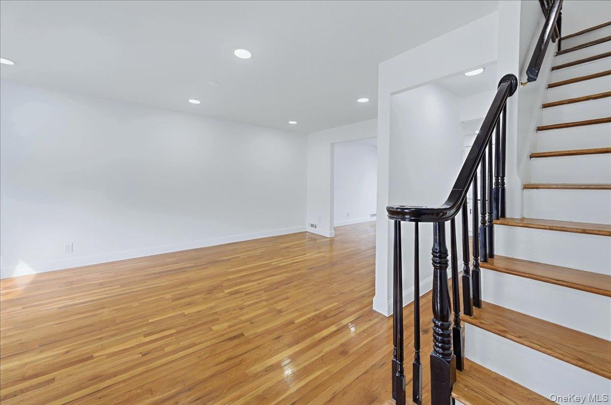 Single Family Brinsmade  Bronx, NY 10465, MLS-966753-3