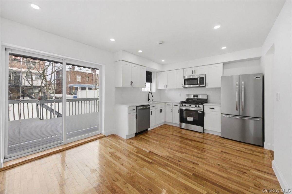 Single Family Brinsmade  Bronx, NY 10465, MLS-966753-7