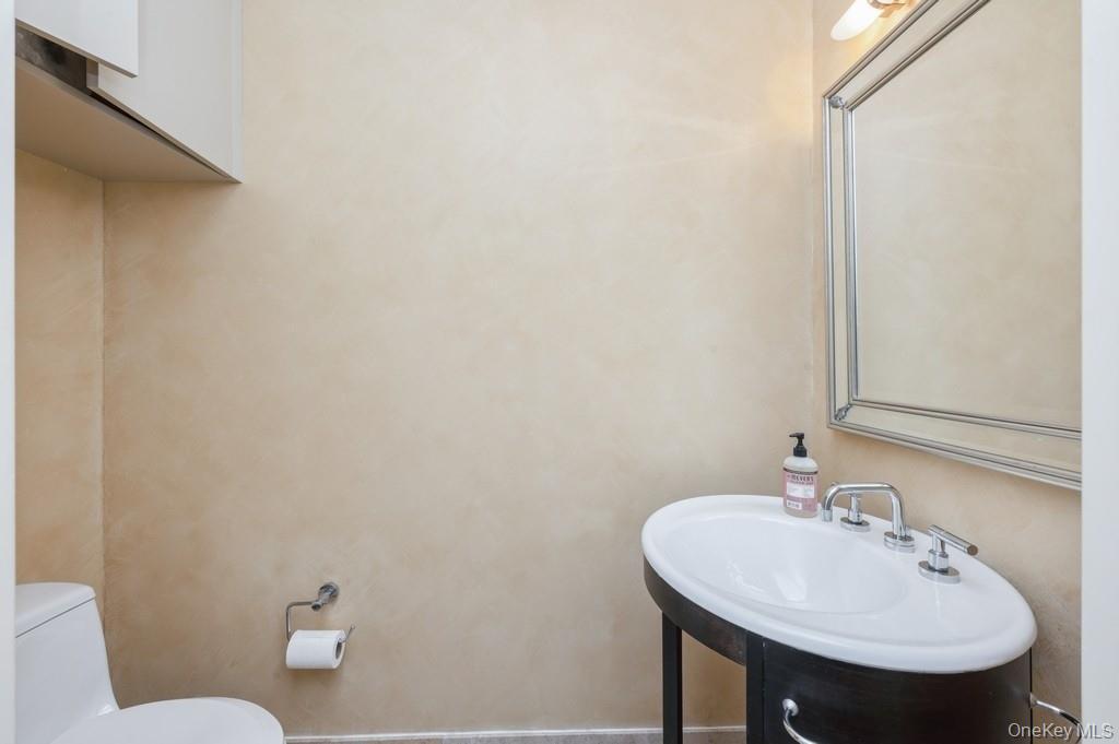 Condo Huguenot  Westchester County, NY 10801, MLS-966755-10