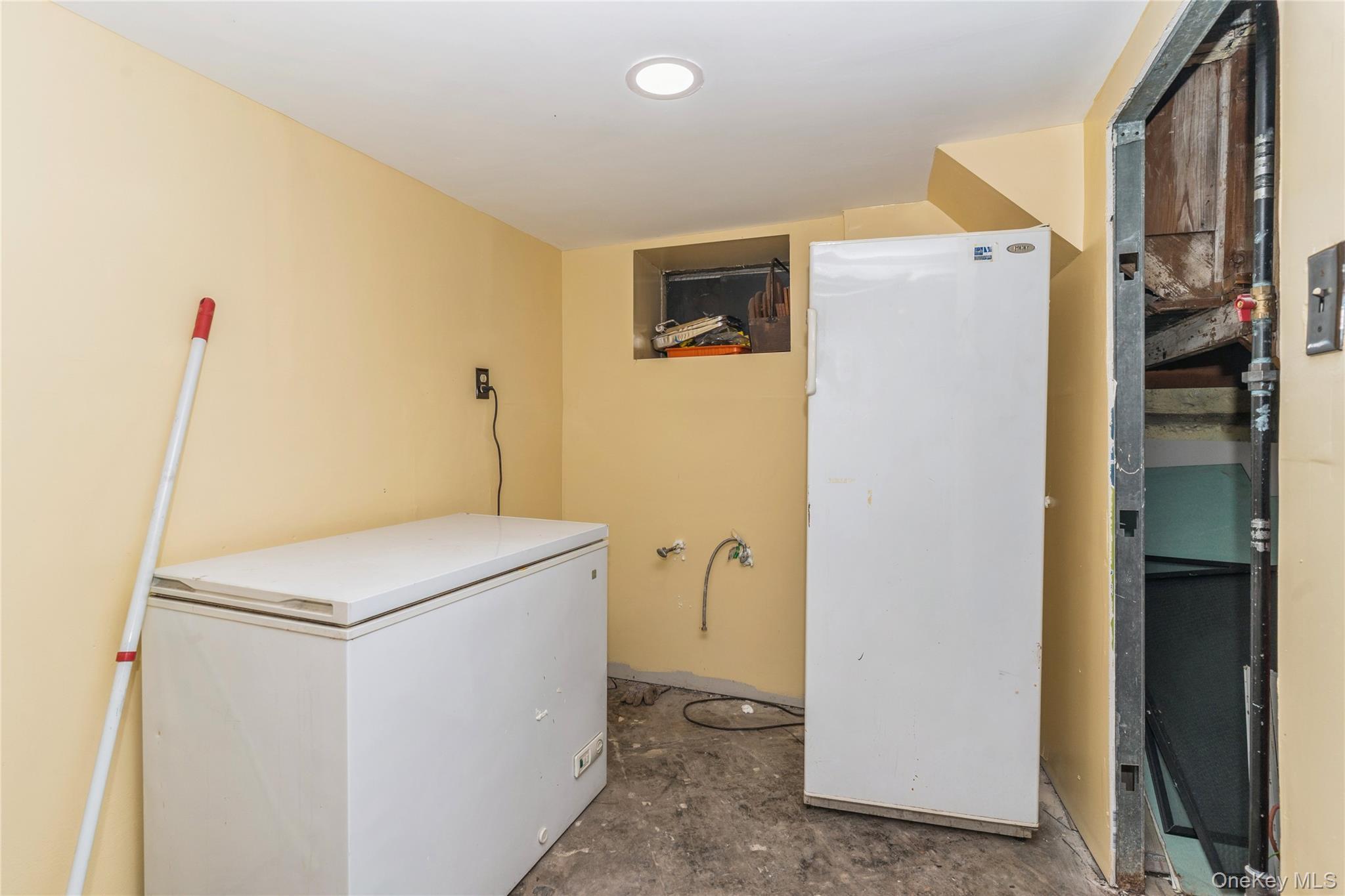 Single Family 143rd  Queens, NY 11413, MLS-966766-19