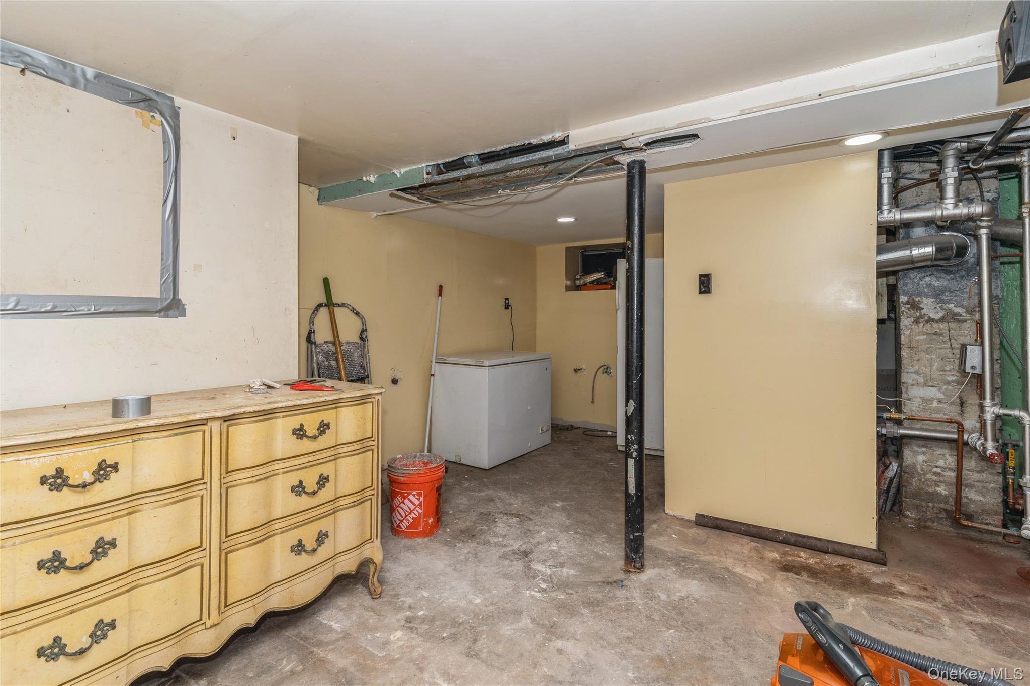 Single Family 143rd  Queens, NY 11413, MLS-966766-20