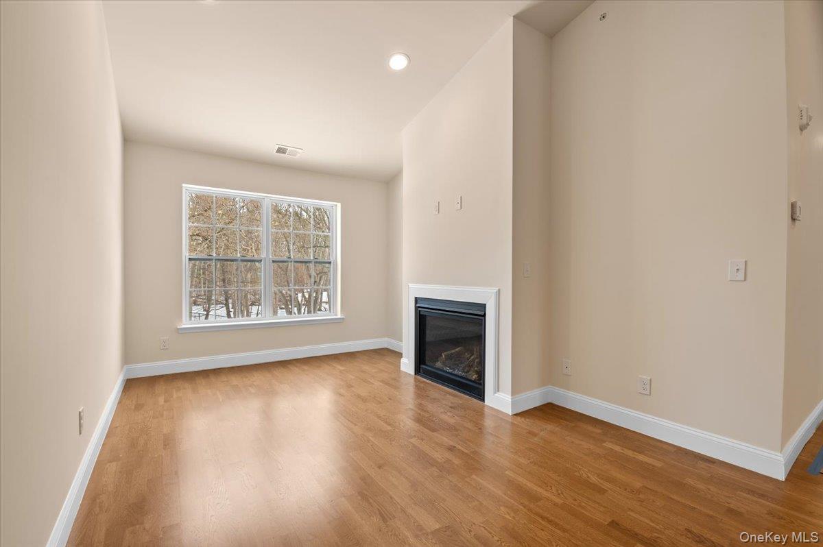 Condo Steven  Suffolk County, NY 11746, MLS-966778-10