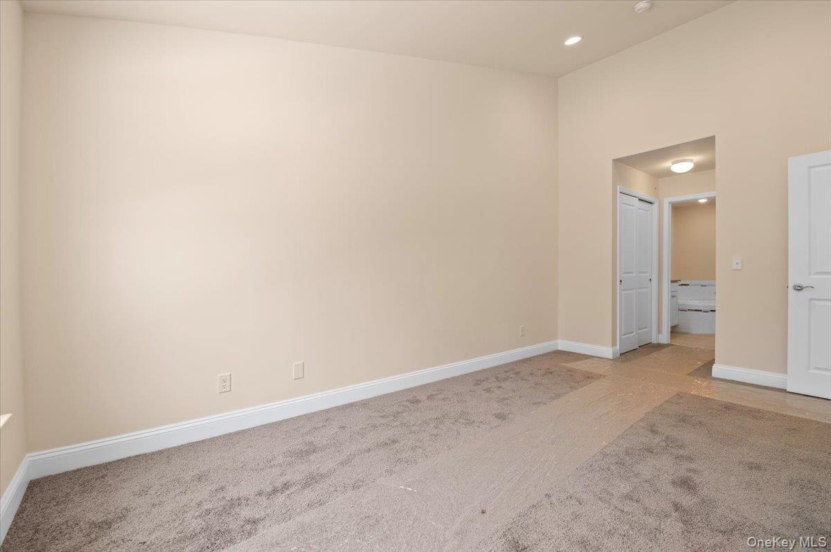 Condo Steven  Suffolk County, NY 11746, MLS-966778-14