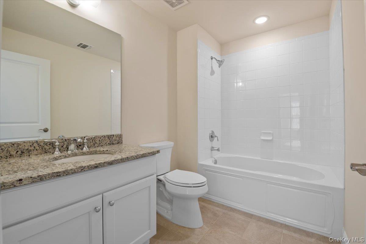 Condo Steven  Suffolk County, NY 11746, MLS-966778-20