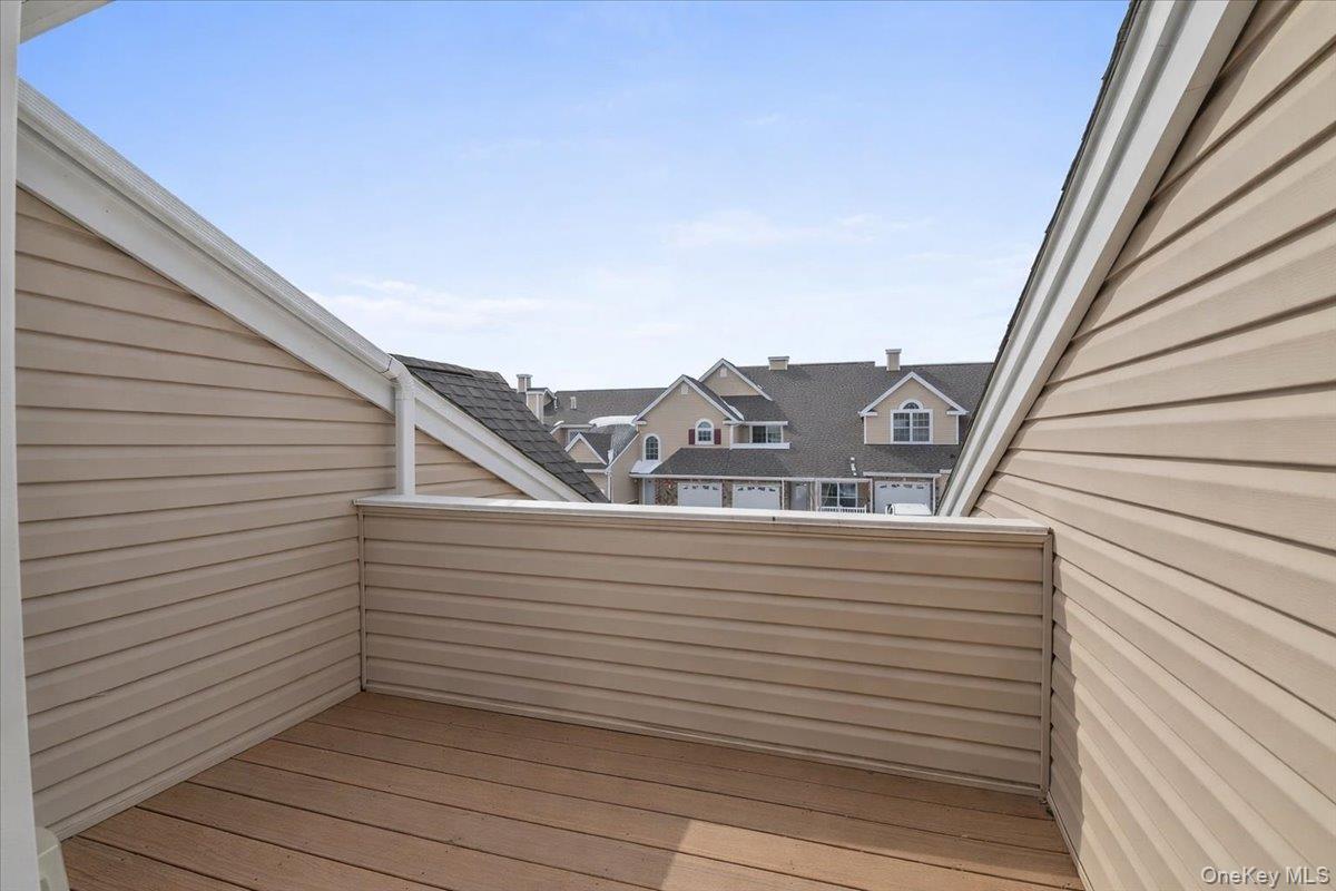 Condo Steven  Suffolk County, NY 11746, MLS-966778-23