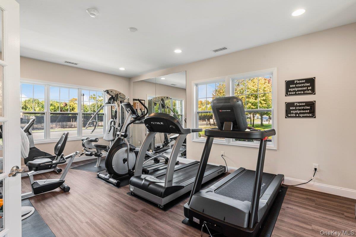 Condo Steven  Suffolk County, NY 11746, MLS-966778-28