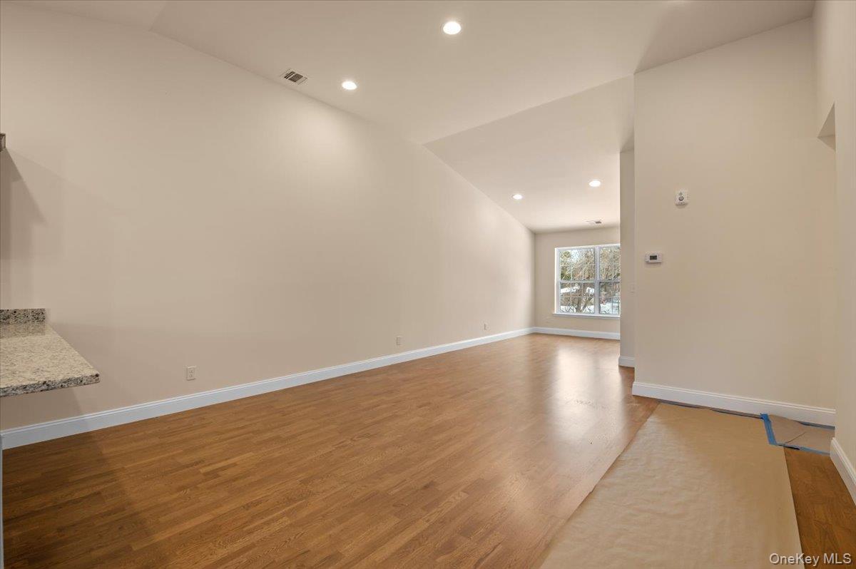 Condo Steven  Suffolk County, NY 11746, MLS-966778-9