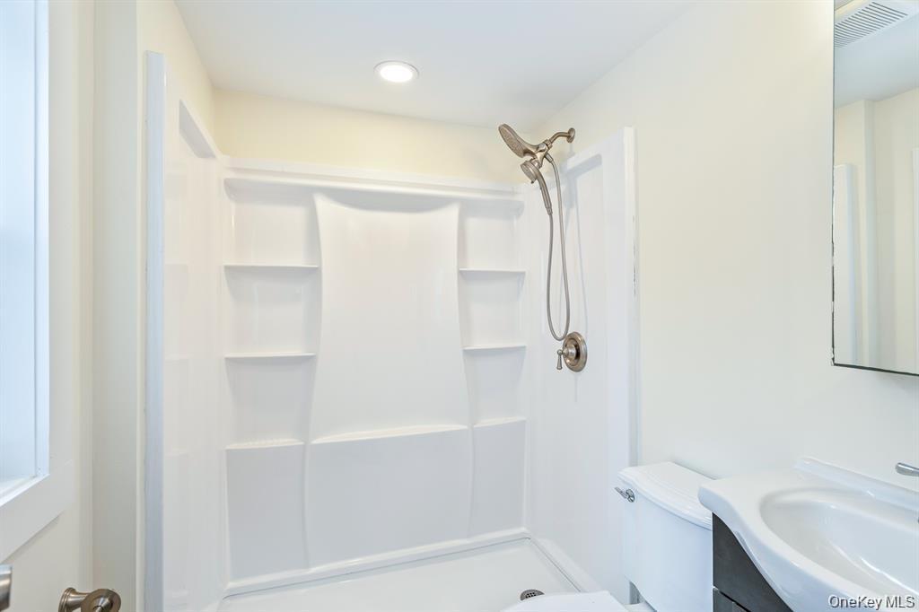 Single Family Old Medford Suffolk County, NY 11763, MLS-966784-16