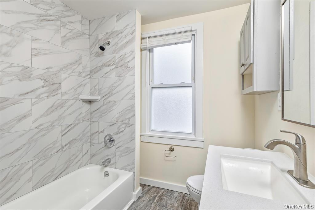 Single Family Old Medford Suffolk County, NY 11763, MLS-966784-28