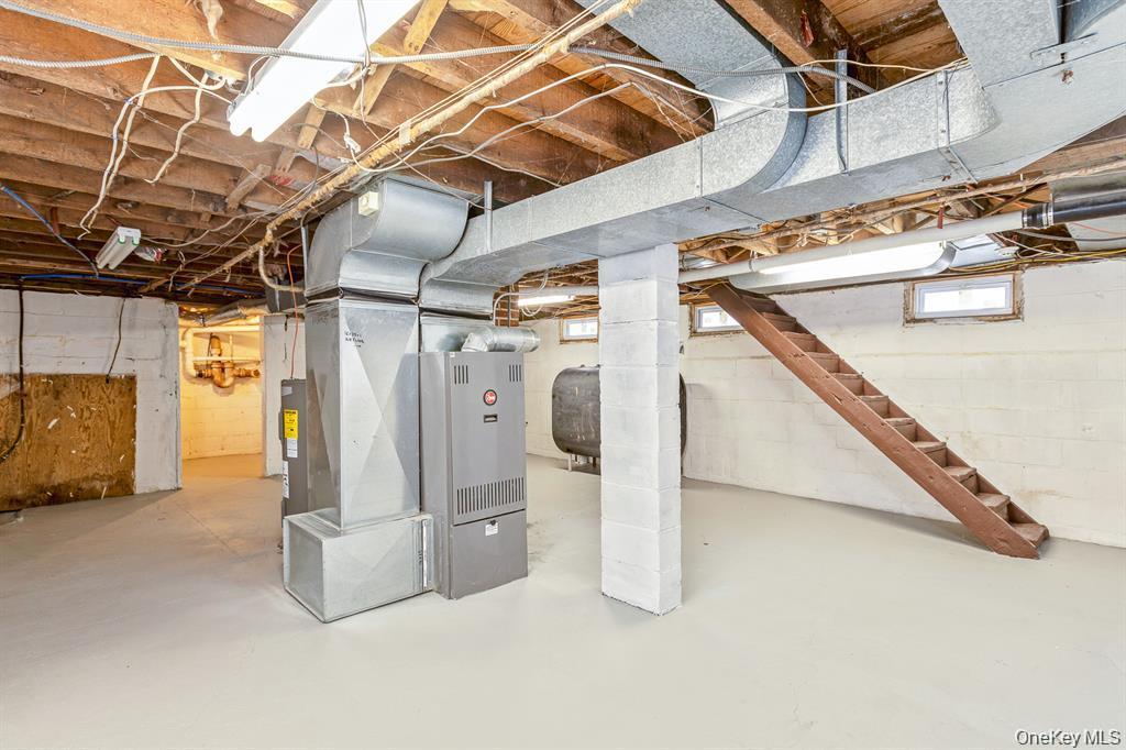 Single Family Old Medford Suffolk County, NY 11763, MLS-966784-29