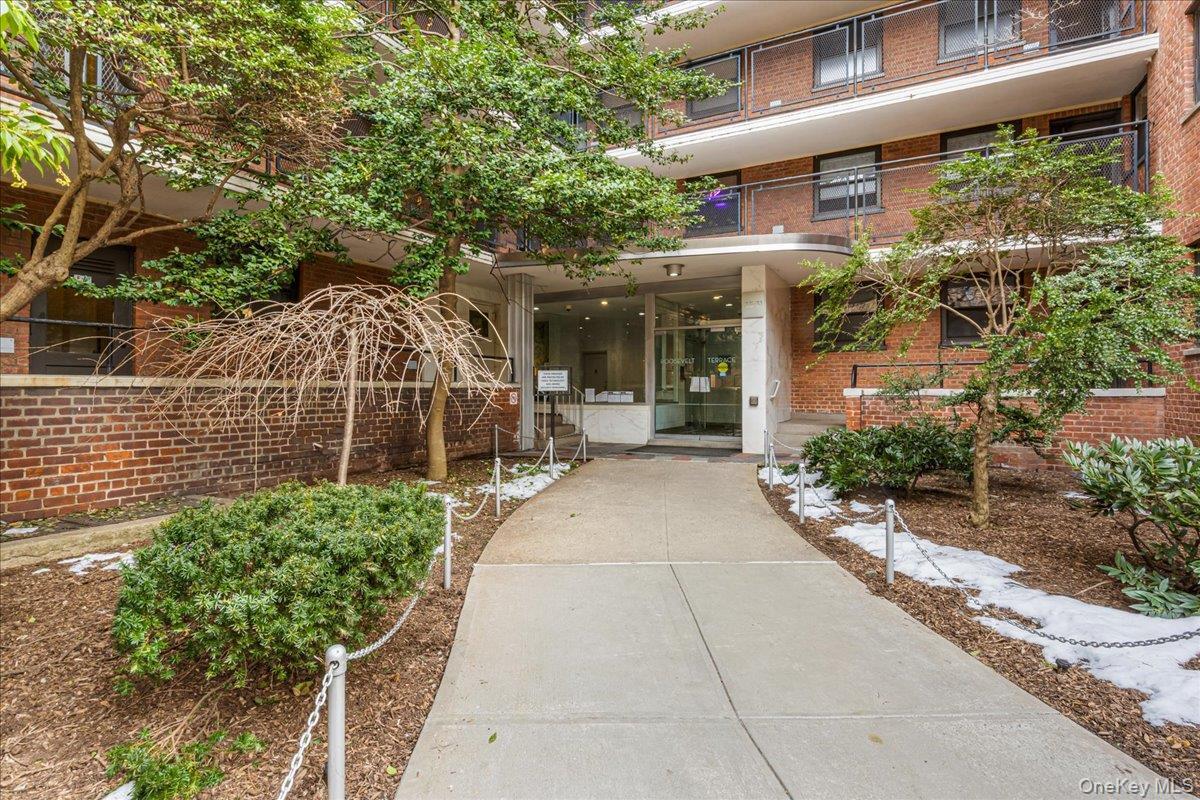 Coop 85th  Queens, NY 11372, MLS-966787-17