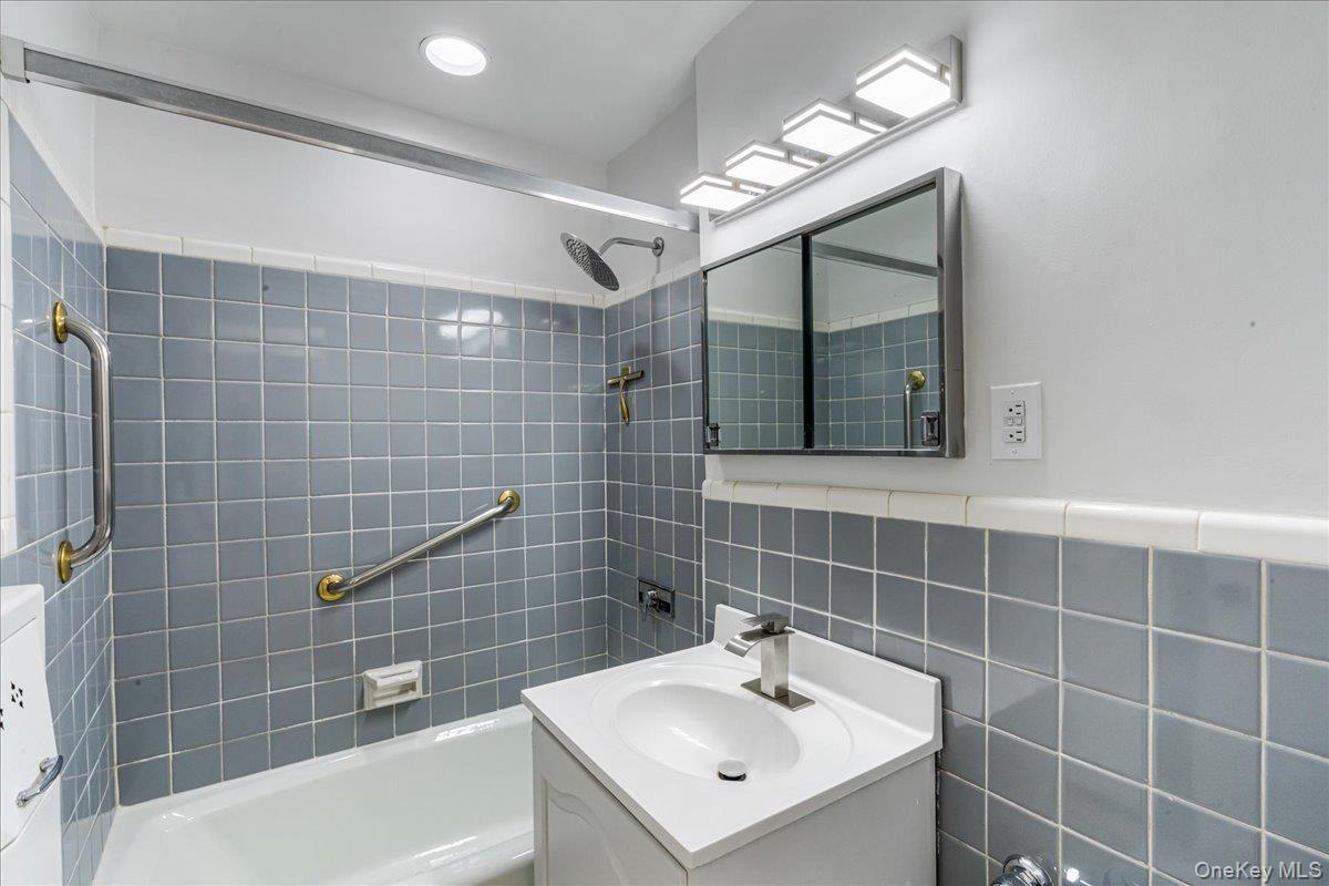 Coop 85th  Queens, NY 11372, MLS-966787-8