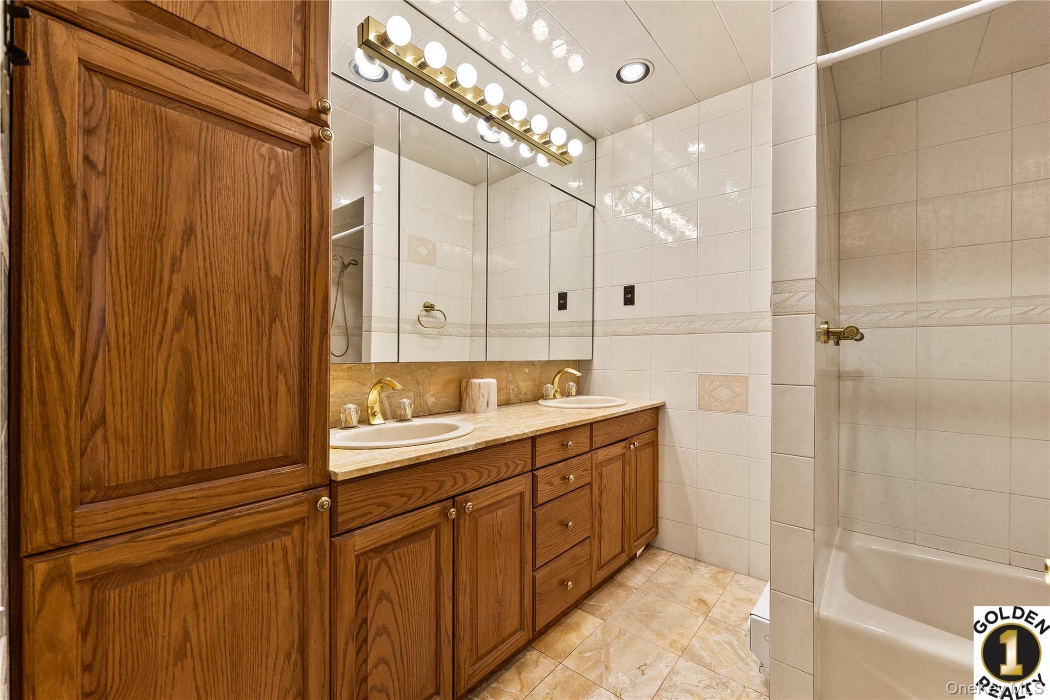 Single Family 156th  Queens, NY 11357, MLS-966795-11