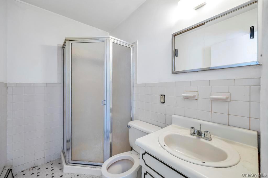 Single Family Ontario  Nassau County, NY 11758, MLS-966813-8