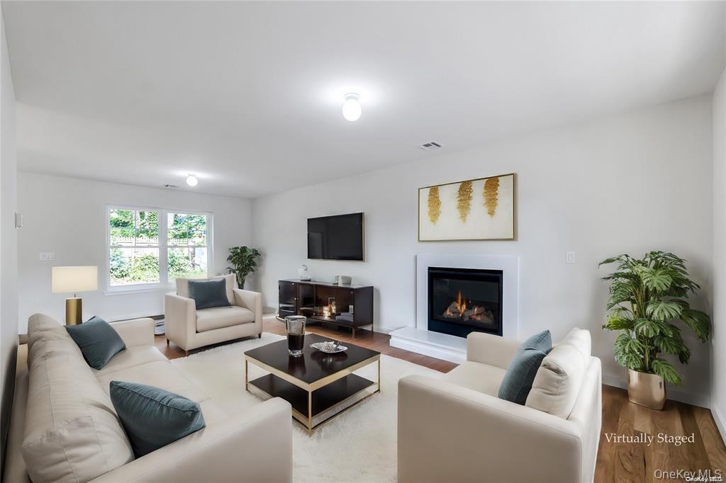 Single Family Leicester  Suffolk County, NY 11779, MLS-966816-20