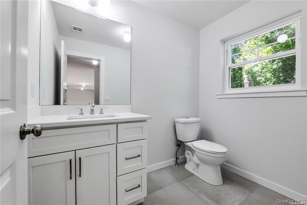 Single Family Leicester  Suffolk County, NY 11779, MLS-966816-30