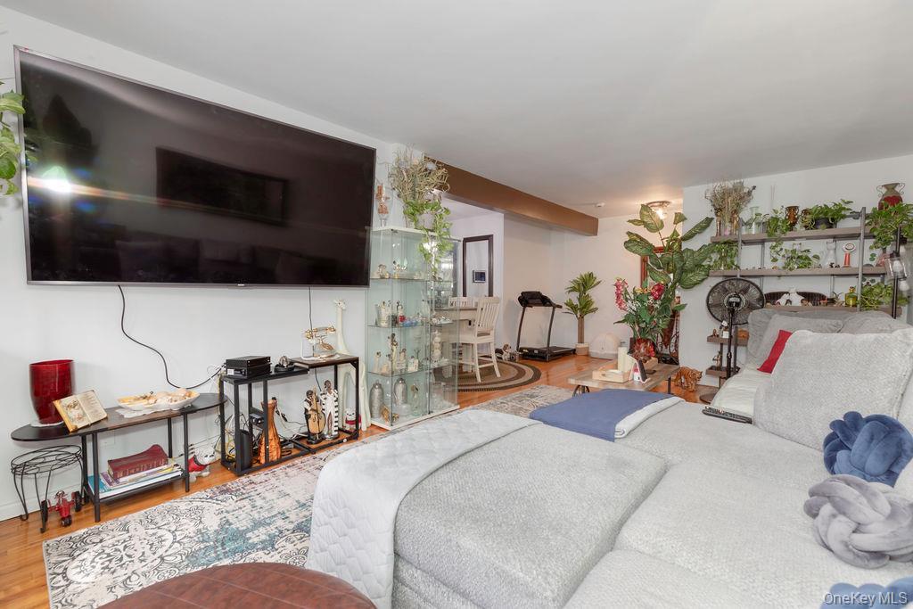 Coop Fleetwood  Westchester County, NY 10552, MLS-966833-9