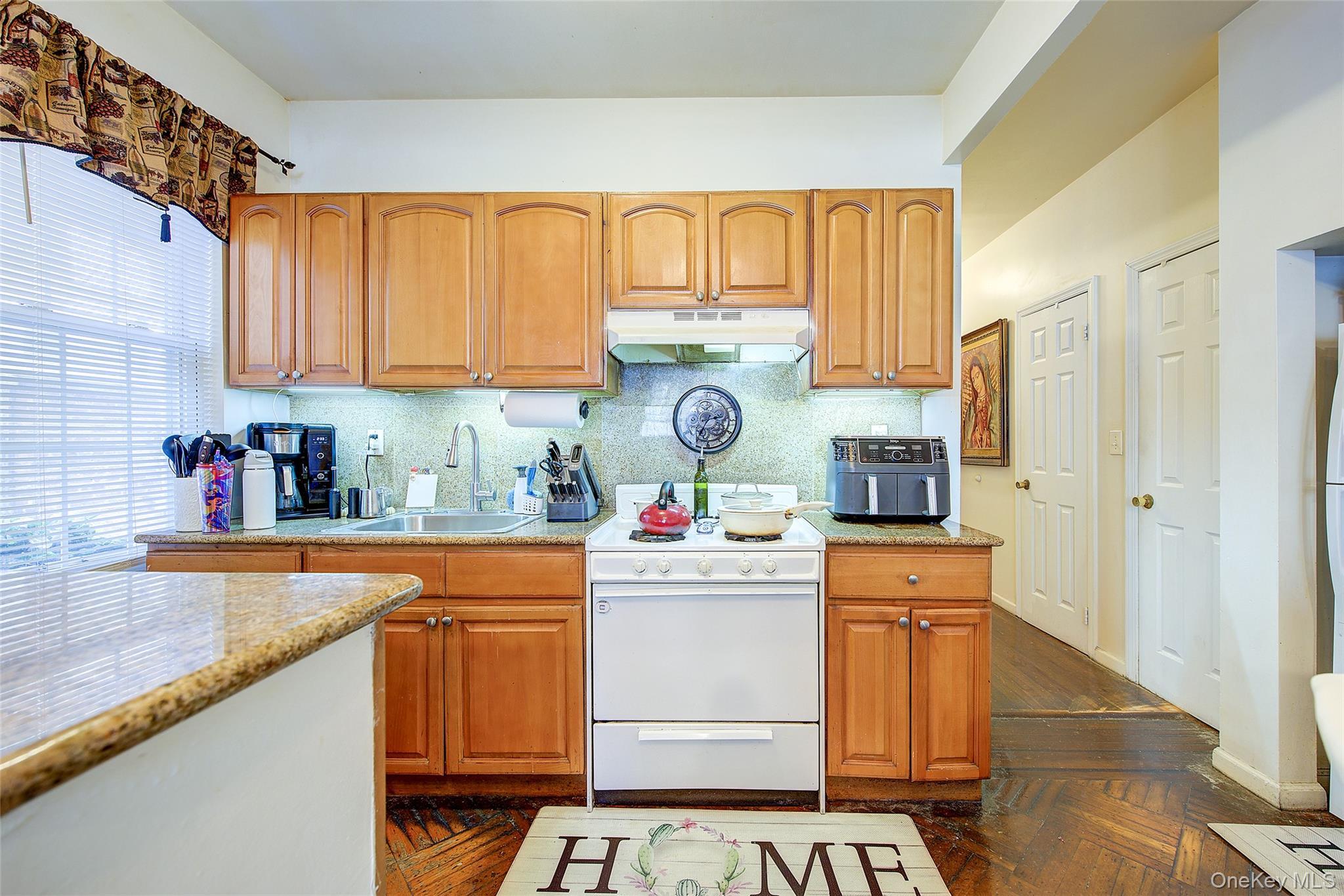 Single Family 93rd  Queens, NY 11372, MLS-966840-10