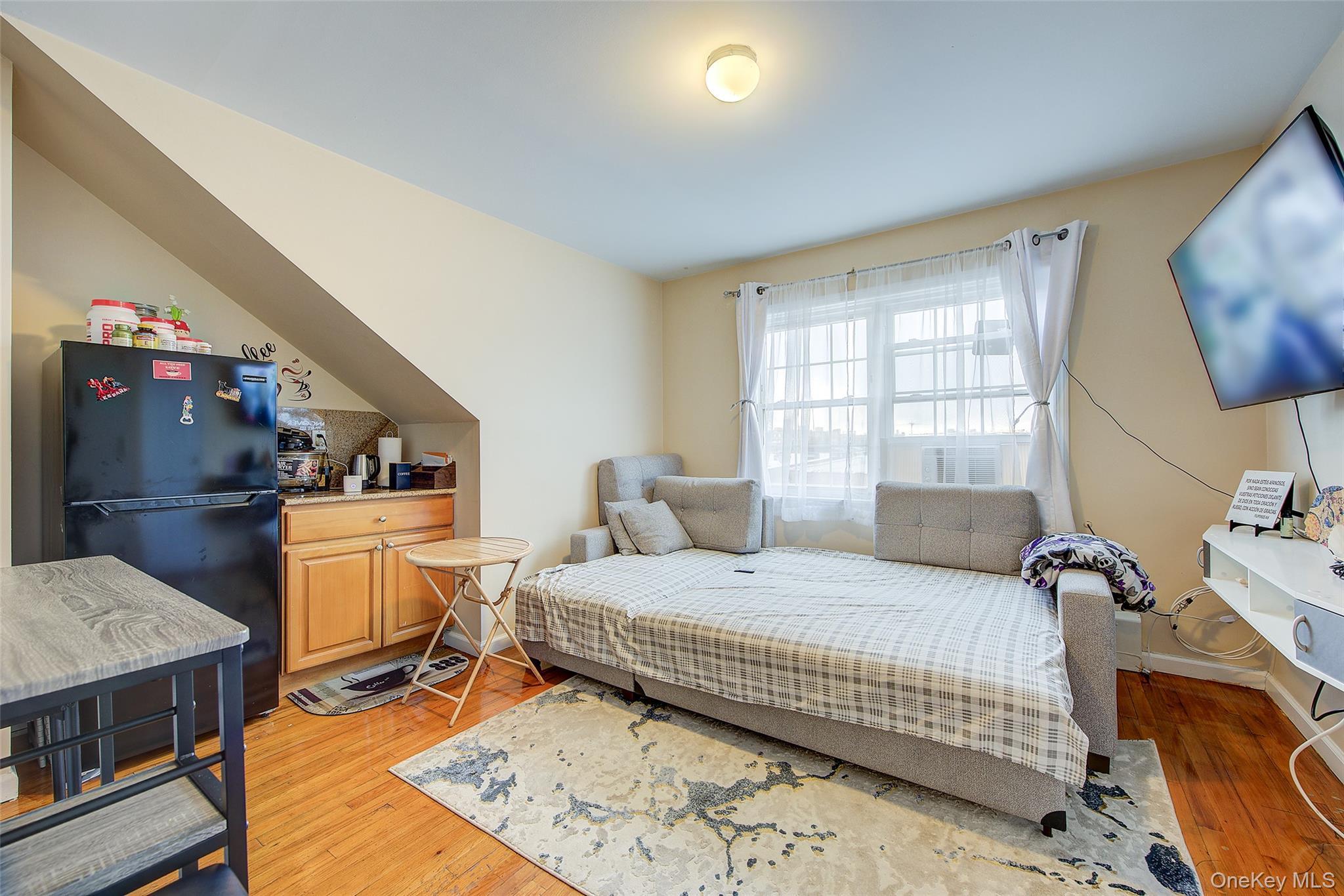 Single Family 93rd  Queens, NY 11372, MLS-966840-21