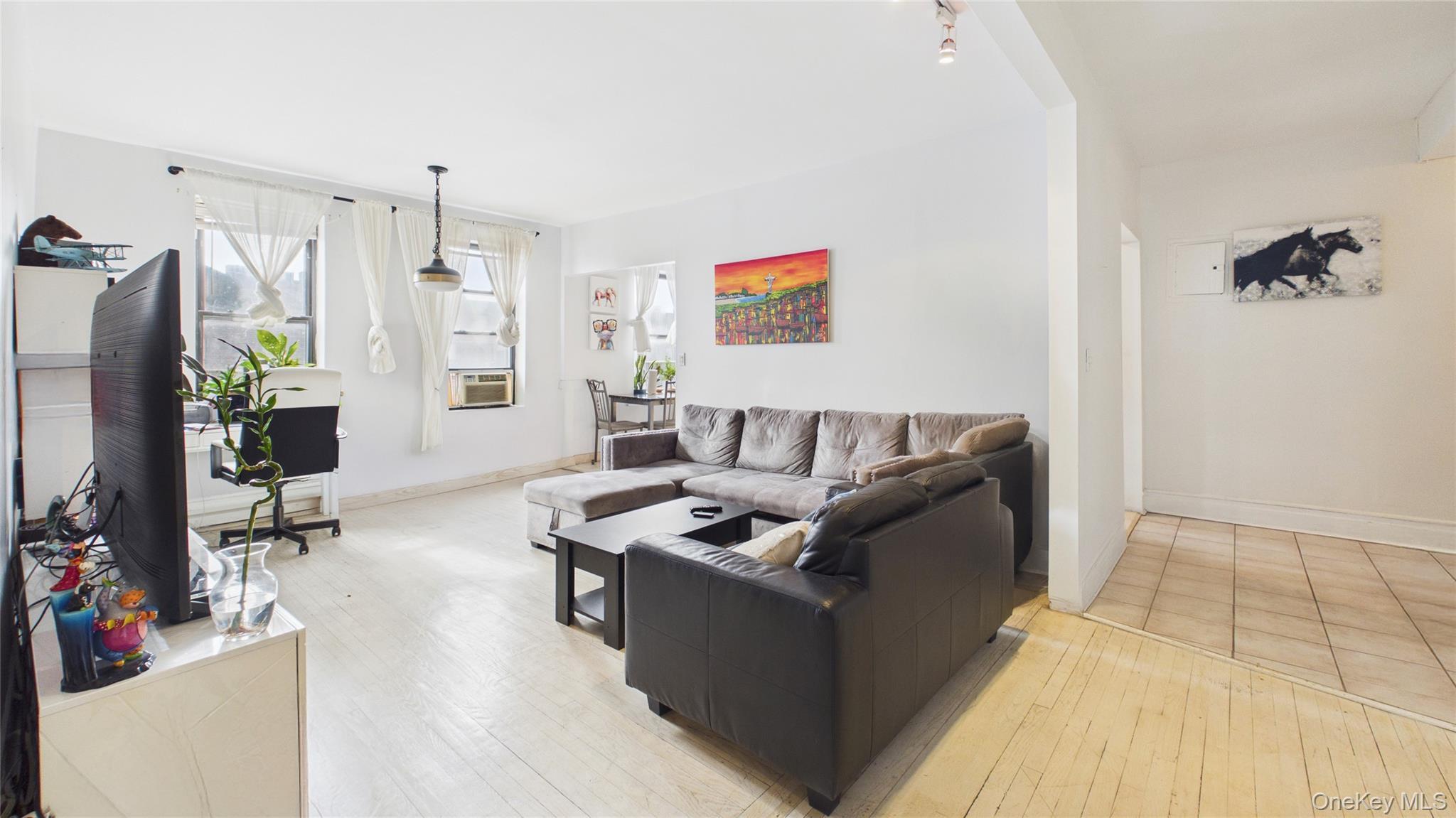 Condo 89th Queens, NY 11372, MLS-966851-3