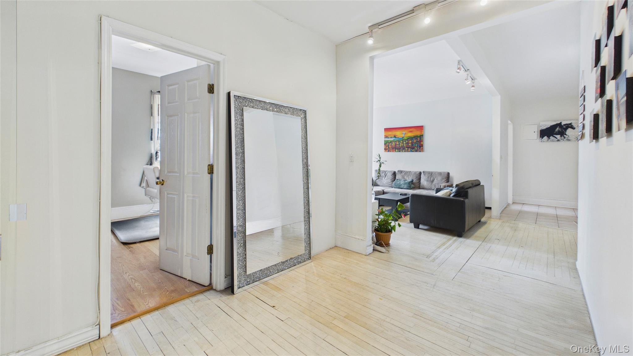 Condo 89th Queens, NY 11372, MLS-966851-7