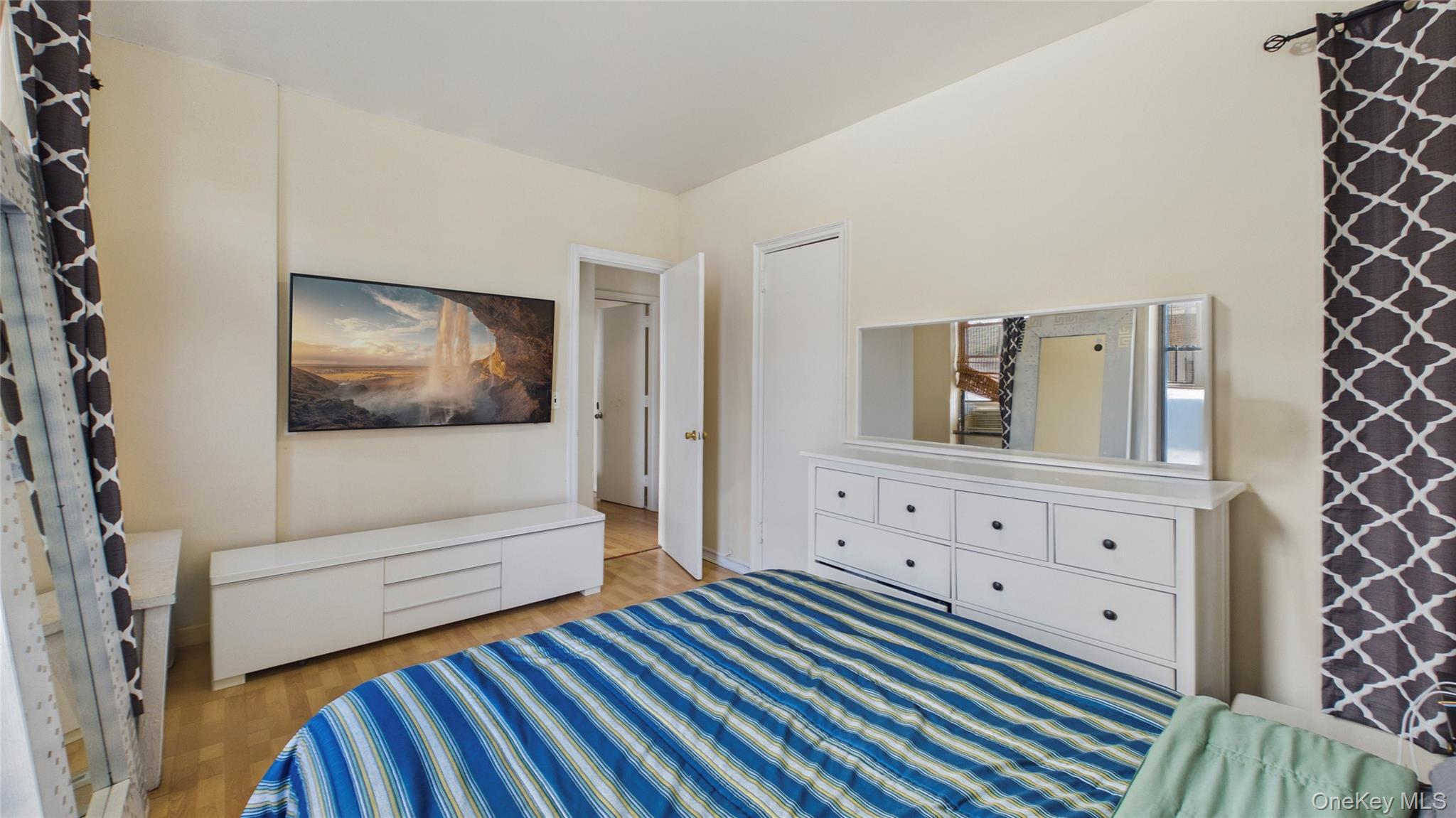 Condo 89th Queens, NY 11372, MLS-966851-8