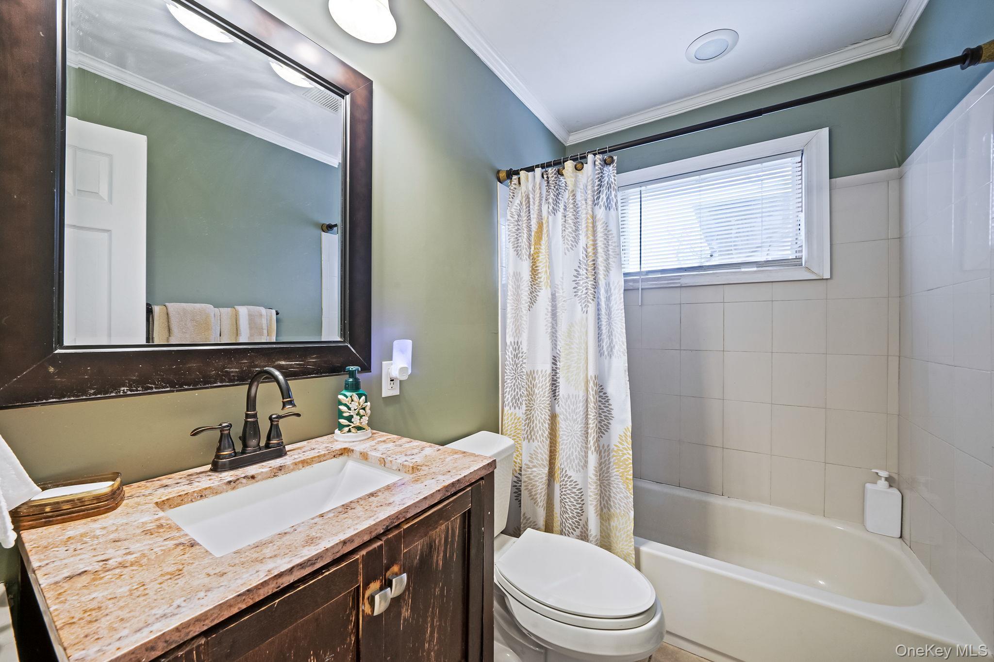 Single Family Lantern  Suffolk County, NY 11743, MLS-966865-11