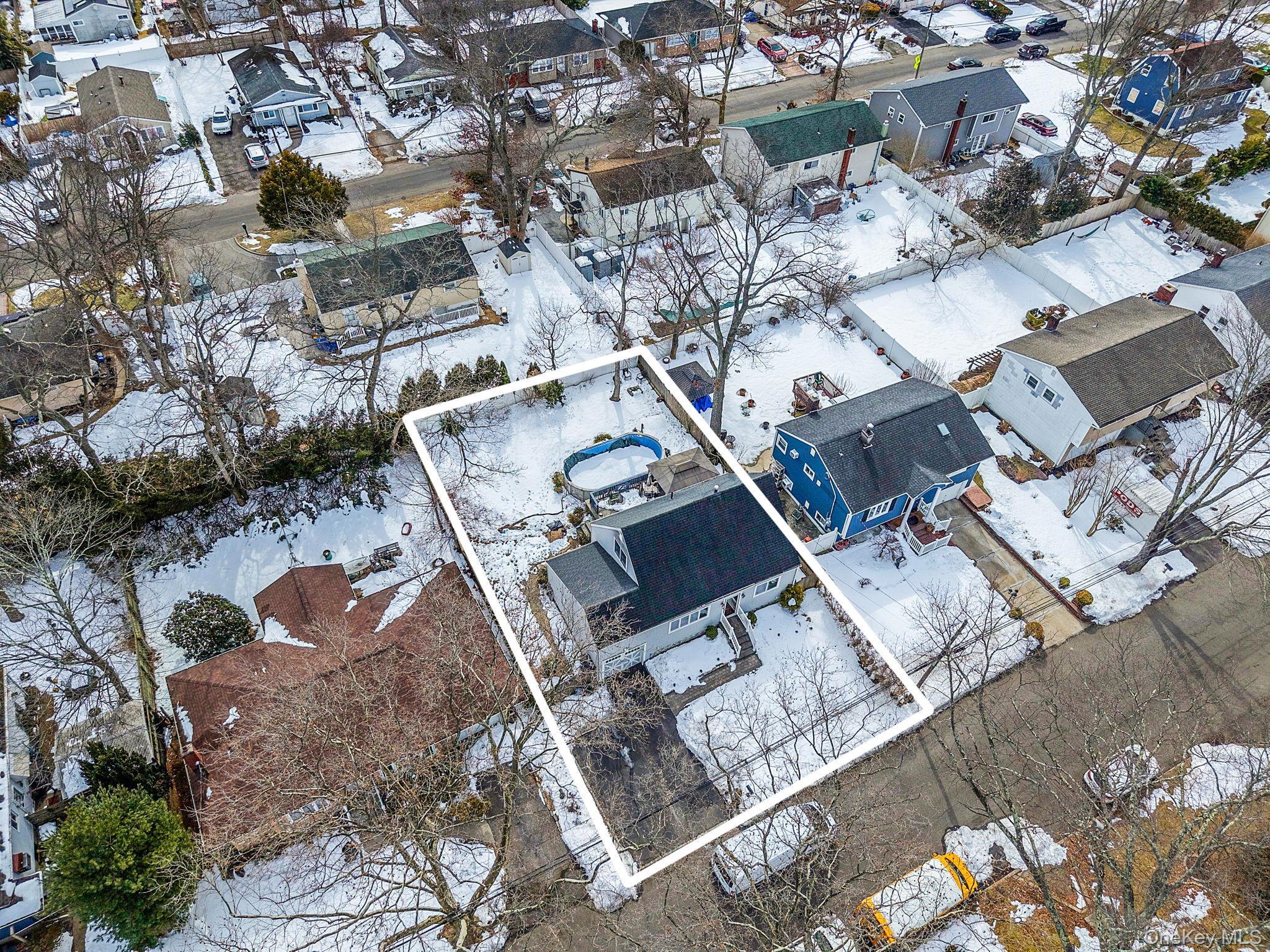 Single Family Lantern  Suffolk County, NY 11743, MLS-966865-22