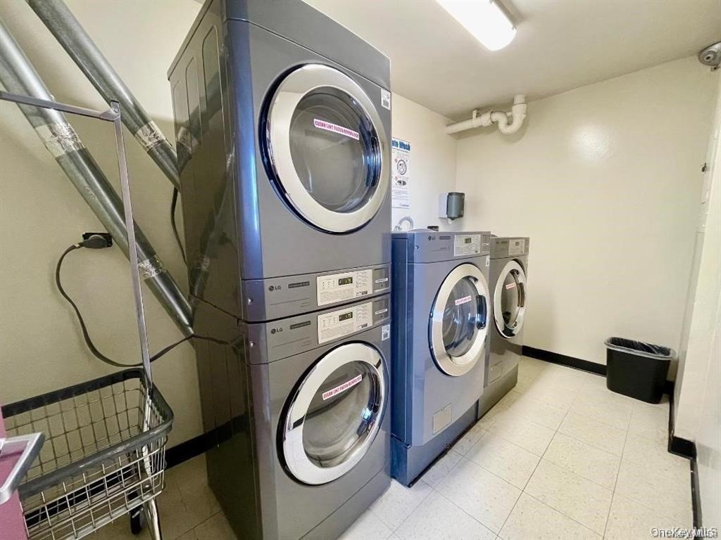 Apartment Union  Queens, NY 11367, MLS-966912-16